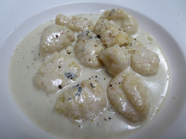 高知県高知市で洋食を食べるなら、イタリアンレストラン「アミーゴ」へ。デリバリー(宅配)や持ち帰り、飲み放題のコースやパーティープランも。