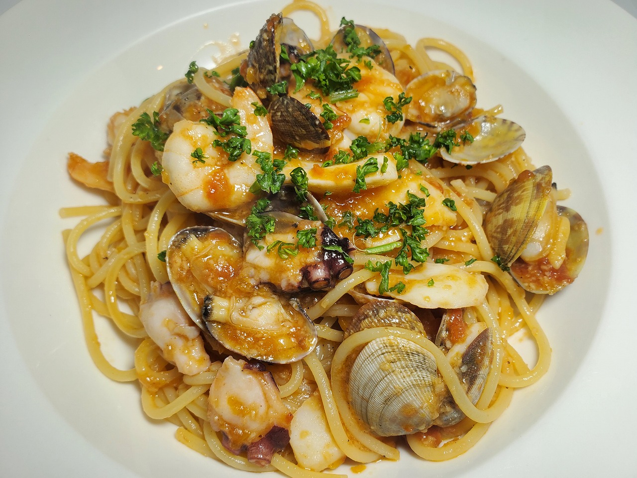 ¥高知県高知市で洋食を食べるなら、イタリアンレストラン「アミーゴ」へ。デリバリー(宅配)や持ち帰り、飲み放題のコースやパーティープランも。