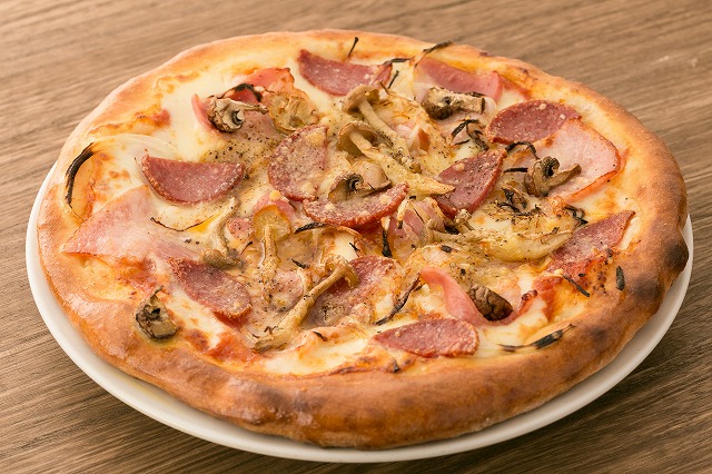 高知県高知市で洋食を食べるなら、イタリアンレストラン「アミーゴ」へ。デリバリー(宅配)や持ち帰り、飲み放題のコースやパーティープランも。