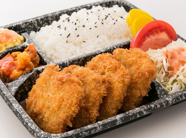 高知県高知市で洋食を食べるなら、イタリアンレストラン「アミーゴ」へ。デリバリー(宅配)や持ち帰り、飲み放題のコースやパーティープランも。