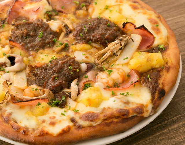 高知県高知市で洋食を食べるなら、イタリアンレストラン「アミーゴ」へ。デリバリー(宅配)や持ち帰り、飲み放題のコースやパーティープランも。