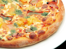 高知県高知市で洋食を食べるなら、イタリアンレストラン「アミーゴ」へ。デリバリー(宅配)や持ち帰り、飲み放題のコースやパーティープランも。