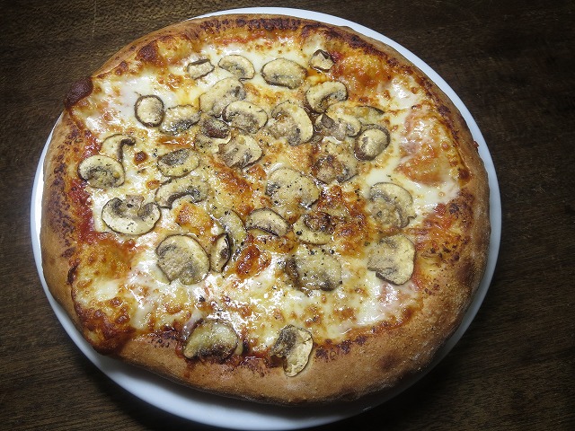 高知県高知市で洋食を食べるなら、イタリアンレストラン「アミーゴ」へ。デリバリー(宅配)や持ち帰り、飲み放題のコースやパーティープランも。