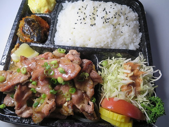高知県高知市で洋食を食べるなら、イタリアンレストラン「アミーゴ」へ。デリバリー(宅配)や持ち帰り、飲み放題のコースやパーティープランも。