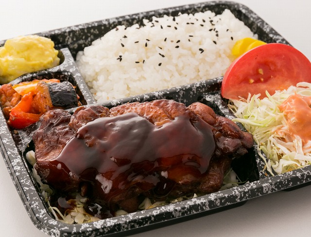 高知県高知市で洋食を食べるなら、イタリアンレストラン「アミーゴ」へ。デリバリー(宅配)や持ち帰り、飲み放題のコースやパーティープランも。