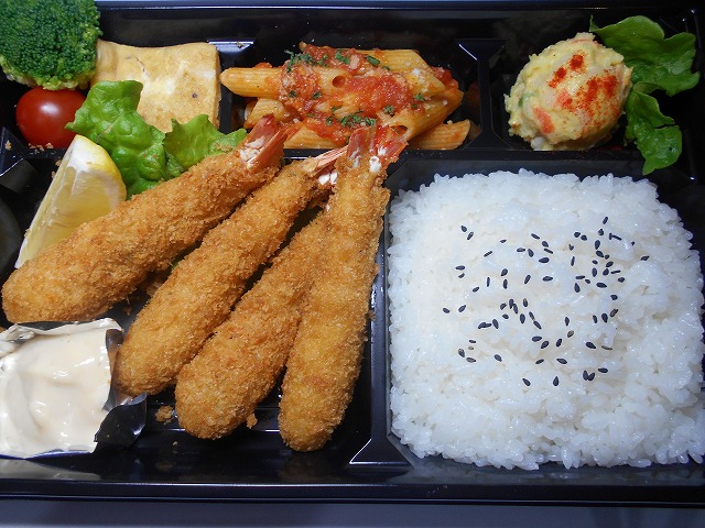 高知県高知市で洋食を食べるなら、イタリアンレストラン「アミーゴ」へ。デリバリー(宅配)や持ち帰り、飲み放題のコースやパーティープランも。